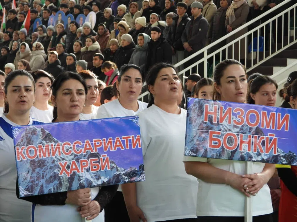 ВМКБ. Мусобиқаи варзишӣ бахшида ба “Рӯзи Модар”
