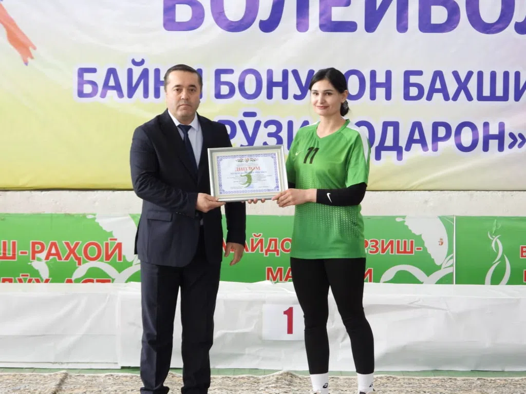 ВМКБ. Ба ифтихори «Рӯзи Модар» мусобиқаи варзишӣ аз намуди волейбол байни бонувон ҷамъбаст гардид