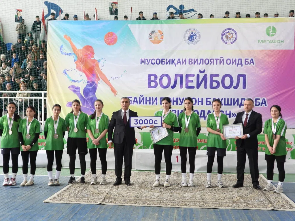 ВМКБ. Ба ифтихори «Рӯзи Модар» мусобиқаи варзишӣ аз намуди волейбол байни бонувон ҷамъбаст гардид