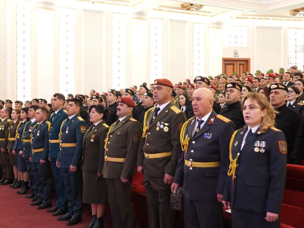 БАДАХШОН. ТАҶЛИЛИ РӮЗИ ҚУВВАҲОИ МУСАЛАҲИ ҶУМҲУРИИ ТОҶИКИСТОН