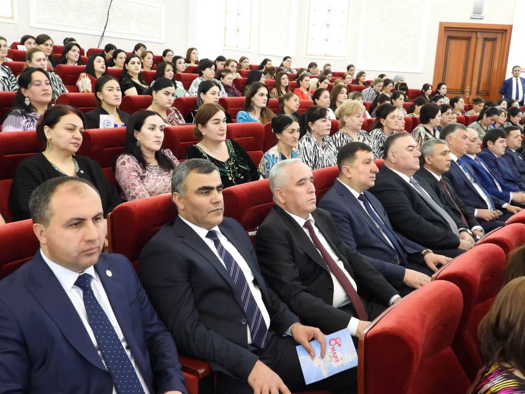 Таҷлили “Рӯзи Модар” дар ВМКБ