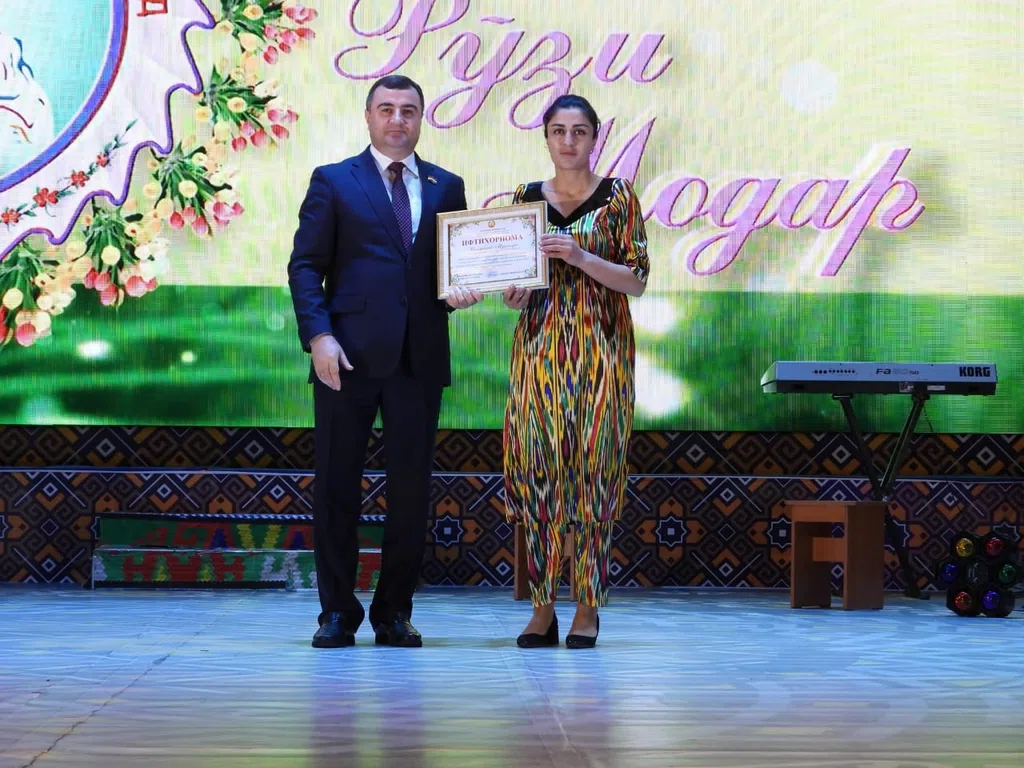 Таҷлили “Рӯзи Модар” дар ВМКБ