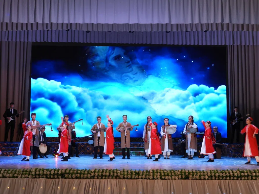 Таҷлили “Рӯзи Модар” дар ВМКБ