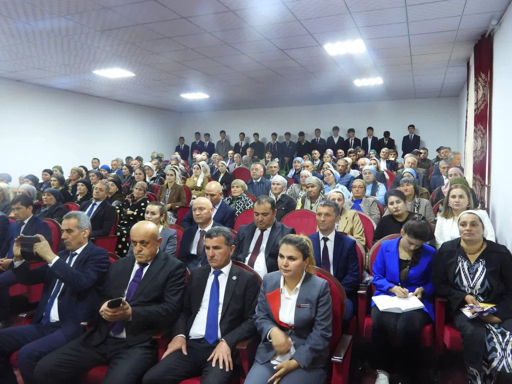 ВАНҶ. Ҳафтаи саводнокии молиявӣ баргузор гардид