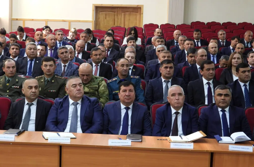 ВМКБ. Соҳаи саноат дар зери таваҷҷуҳи махсус қарор дорад