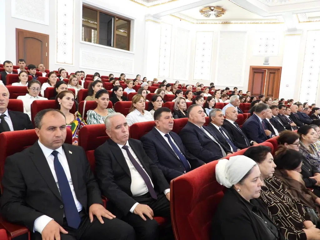 ВМКБ. Маҷлиси тантанавӣ ба ифтихори Рӯзи ваҳдати миллӣ