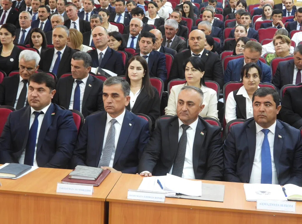 ВМКБ. Дастовардҳо дар ҳамаи соҳаҳо назаррасанд