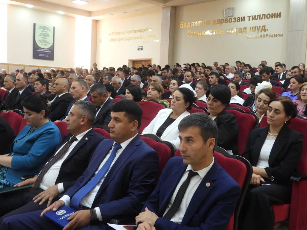 ВМКБ. Дастовардҳо дар ҳамаи соҳаҳо назаррасанд