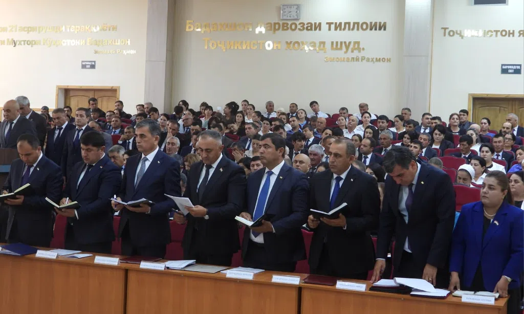 ВМКБ. Дастовардҳо дар ҳамаи соҳаҳо назаррасанд