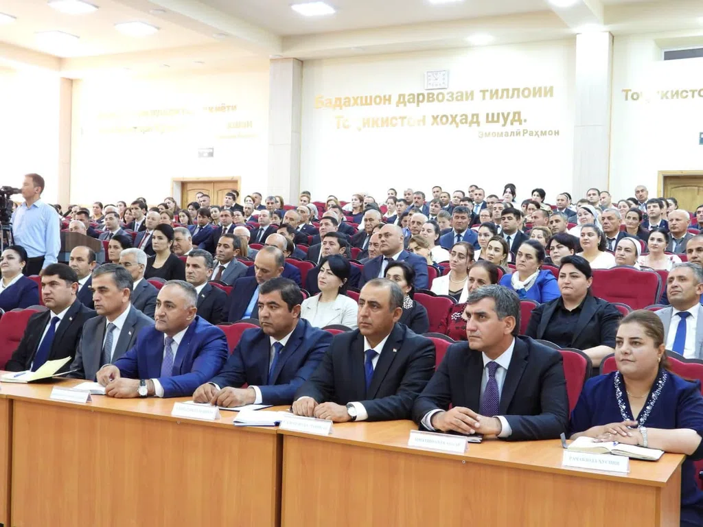 Сафарзода Шарифхон Нураҳмад Раиси Вилояти Мухтори Кӯҳистони Бадахшон таъин гардиданд