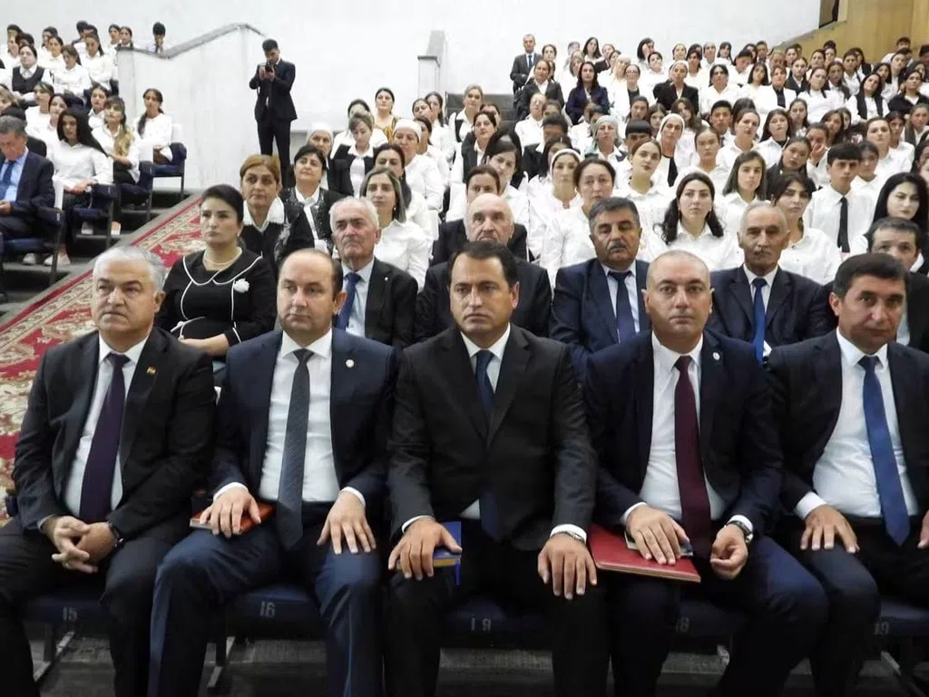 РУЗИ ДОНИШ, ДАРСИ СУЛҲ ВА ОҒОЗИ СОЛИ ТАҲСИЛ МУБОРАК!