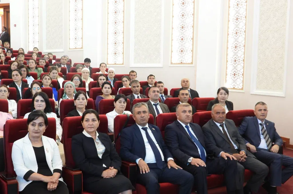 ВМКБ. Ҷашни истиқлоли давлатӣ бо шукӯҳу шаҳомати хоса таҷлил гардид