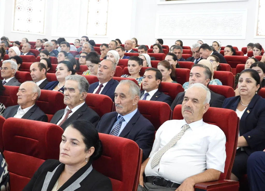ВМКБ. Ҷашни истиқлоли давлатӣ бо шукӯҳу шаҳомати хоса таҷлил гардид