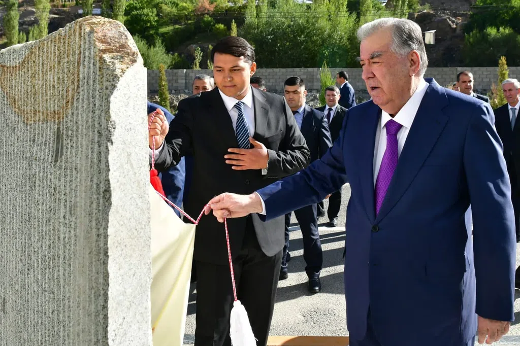 Ба истифода додани корхонаҳои бастубанди мева, истеҳсоли мебел ва маҳсулоти сохтмонӣ дар шаҳри Хоруғ