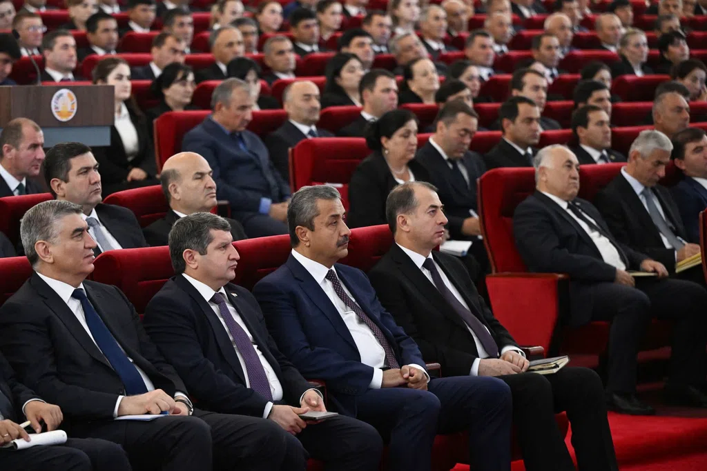 Мулоқот бо роҳбарону фаъолони Вилояти Мухтори Кӯҳистони Бадахшон