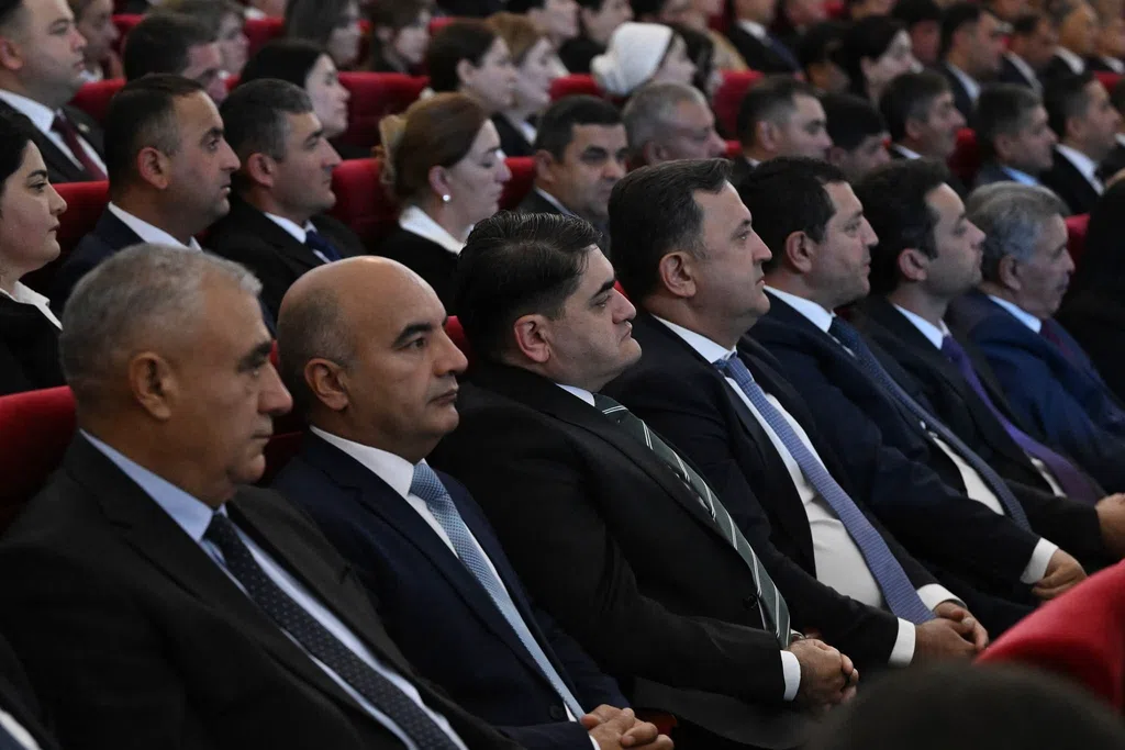 Мулоқот бо роҳбарону фаъолони Вилояти Мухтори Кӯҳистони Бадахшон