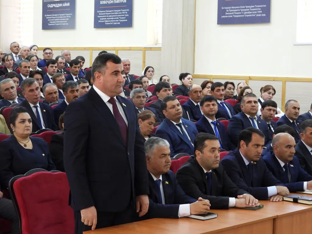 Ҷаласаи якҷояи вакилони халқи Вилояти Мухтори Кӯҳистони Бадахшон доир гардид