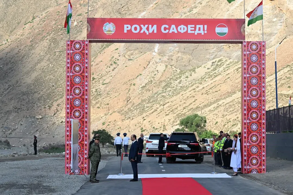 Ифтитоҳи роҳи маркази ноҳияи Ванҷ то нуқтаи пайвастшавӣ ба шоҳроҳи Душанбе — Кулма 25.06.2025