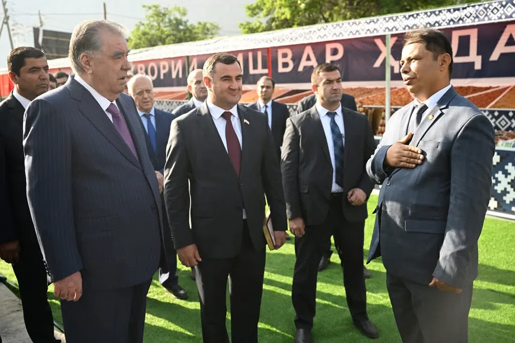Ифтитоҳи гармхона дар ноҳияи Рӯшон 26.06.2025
