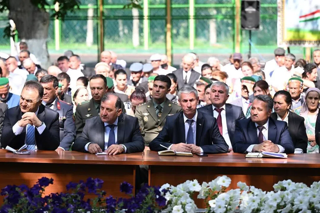 Мулоқот бо роҳбарон ва фаъолони ноҳияи Рӯшон 26.06.2025