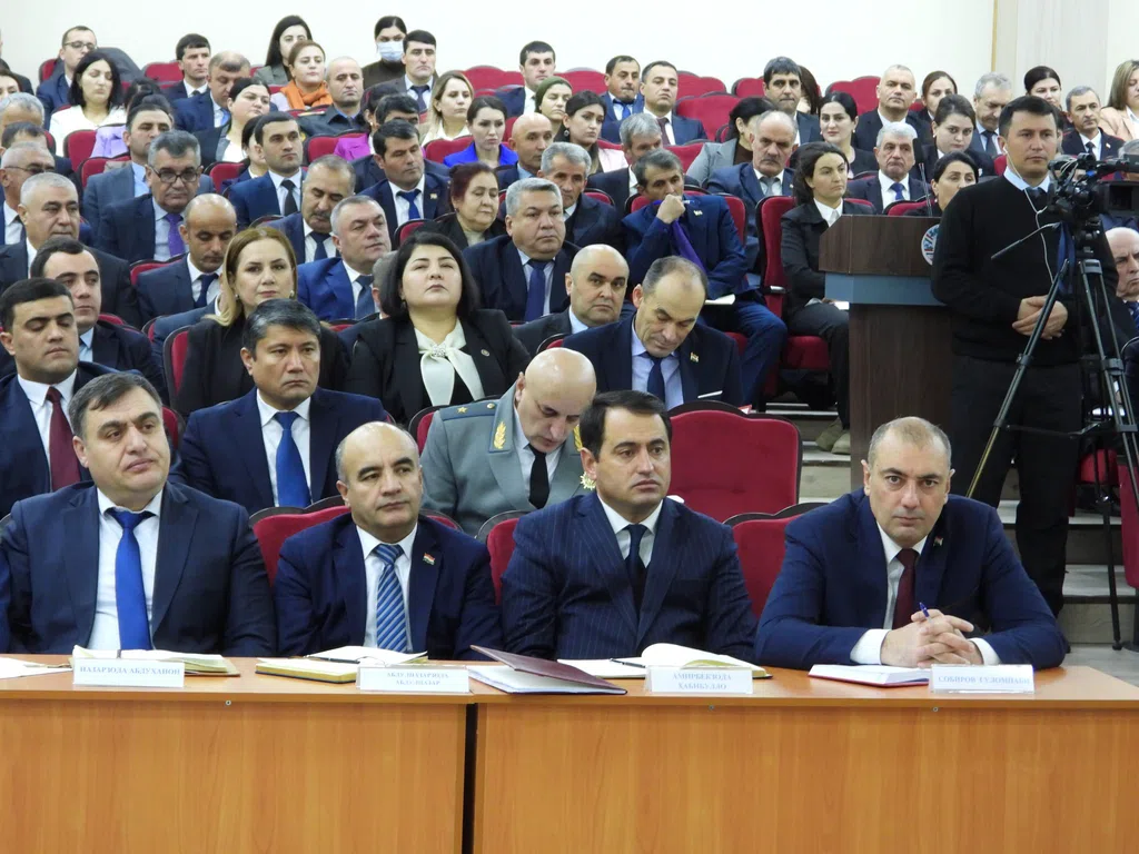Ҷамъбастии натиҷаҳои рушди иқтисодиву иҷтимоии ВМКБ дар соли 2024 ва вазифаҳо барои нимсолаи якуми соли 2025