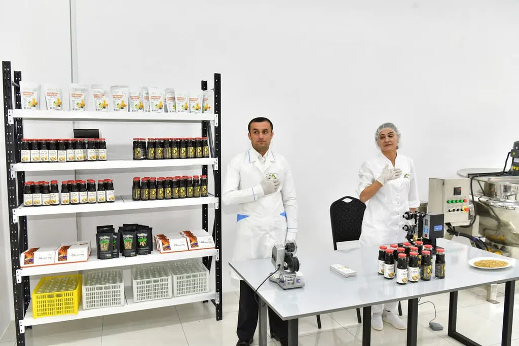 Ифтитоҳи Корхонаи ҶДММ “Барги Шоҳтут” дар ноҳияи Шуғнон
