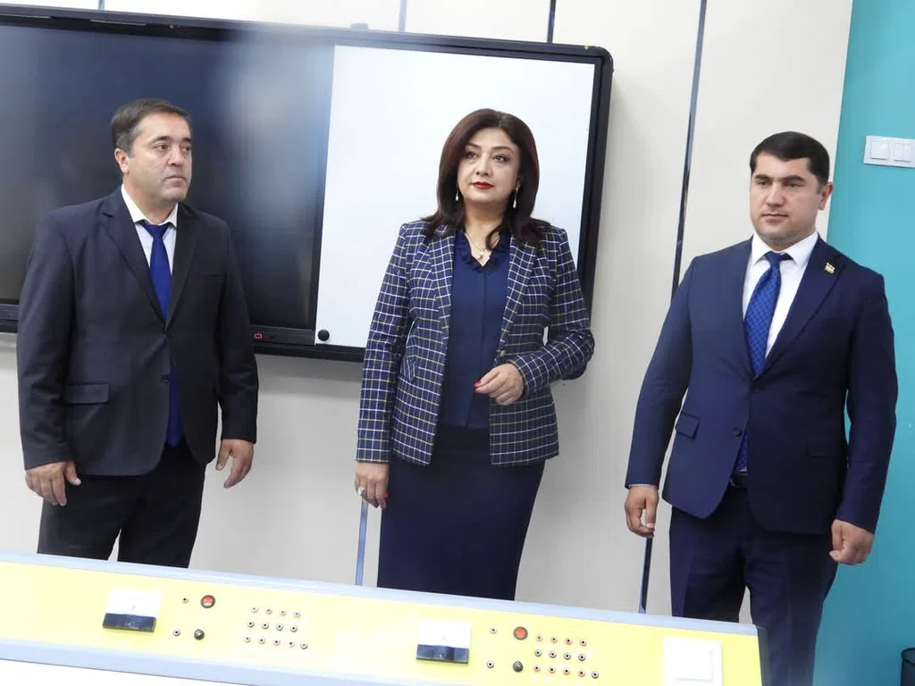 дар ноҳияи Дарвоз форуми байналмилалии сайёҳӣ «Бадахшон дарвозаи тилооии Бадахшон» баргузор гардид
