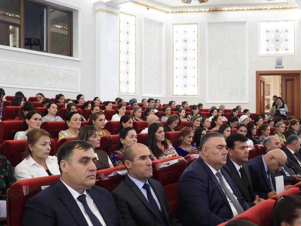ВМКБ. Таҷлили Рӯзи табибон хотирмон буд.