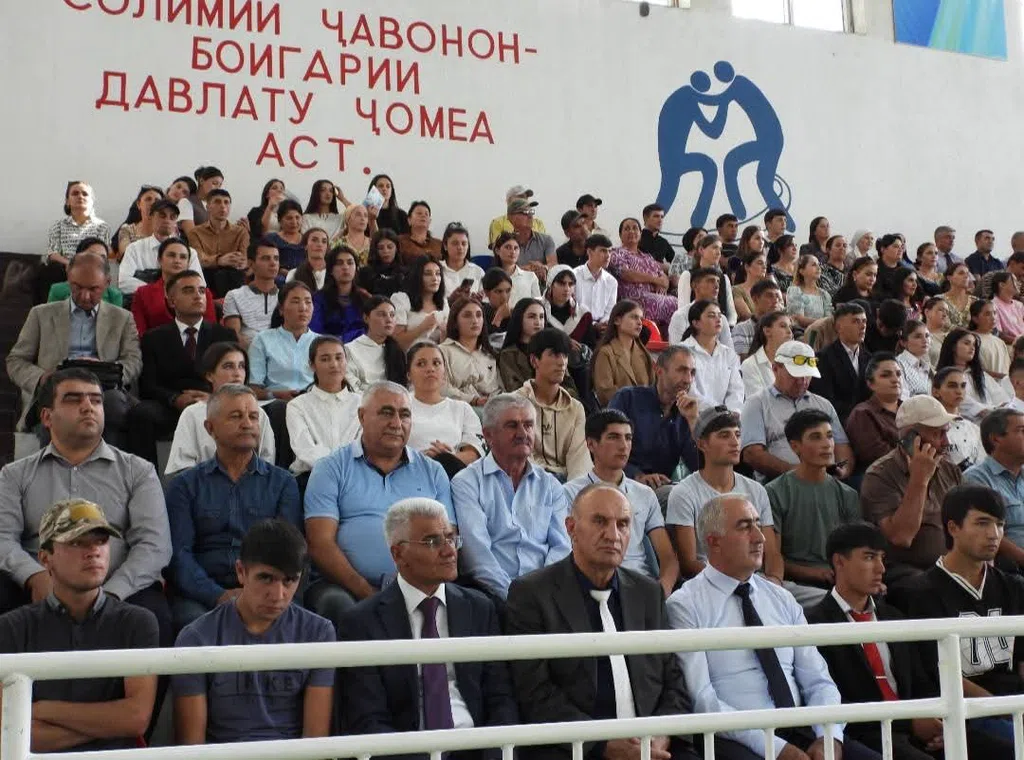 МАРОСИМИ КУШОДАШАВИИ ЛИГАИ ФУТЗАЛИ БАДАХШОН