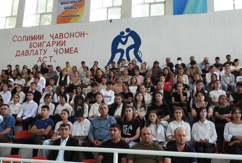 МАРОСИМИ КУШОДАШАВИИ ЛИГАИ ФУТЗАЛИ БАДАХШОН