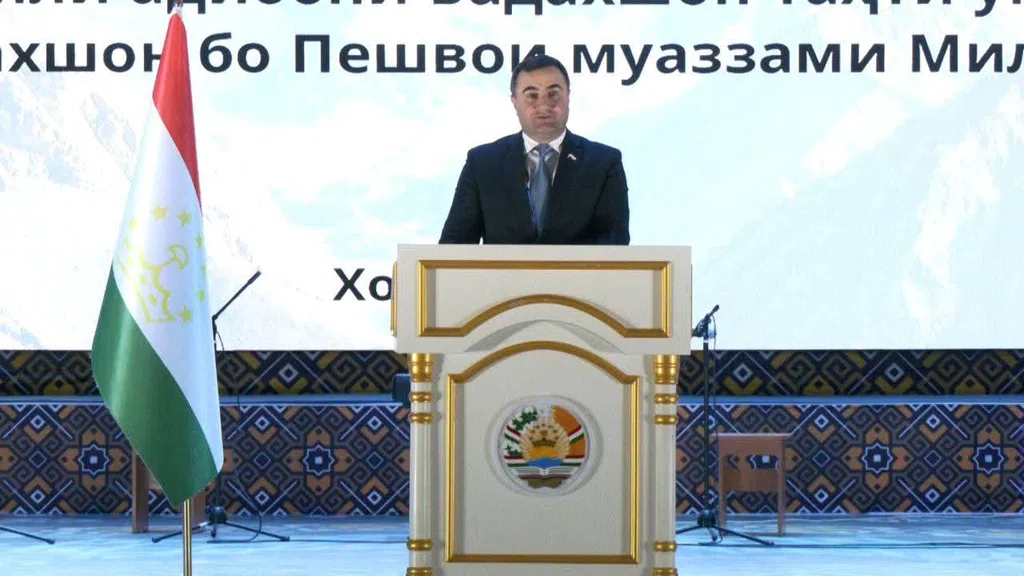 ВМКБ. Маҳфили адибони вилоят таҳти унвони “Адибони Бадахшон бо Пешвои муаззами миллат мебошанд!” доир гардид