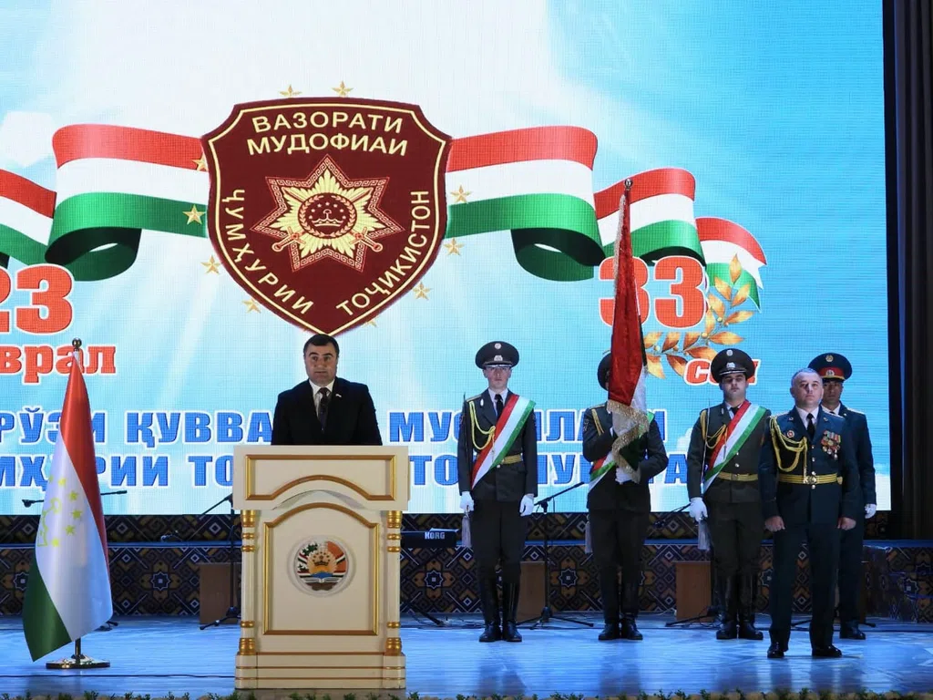 БАДАХШОН. ТАҶЛИЛИ РӮЗИ ҚУВВАҲОИ МУСАЛАҲИ ҶУМҲУРИИ ТОҶИКИСТОН